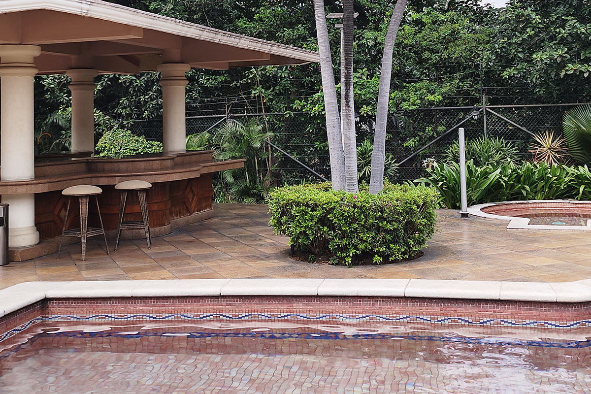 Pool 06