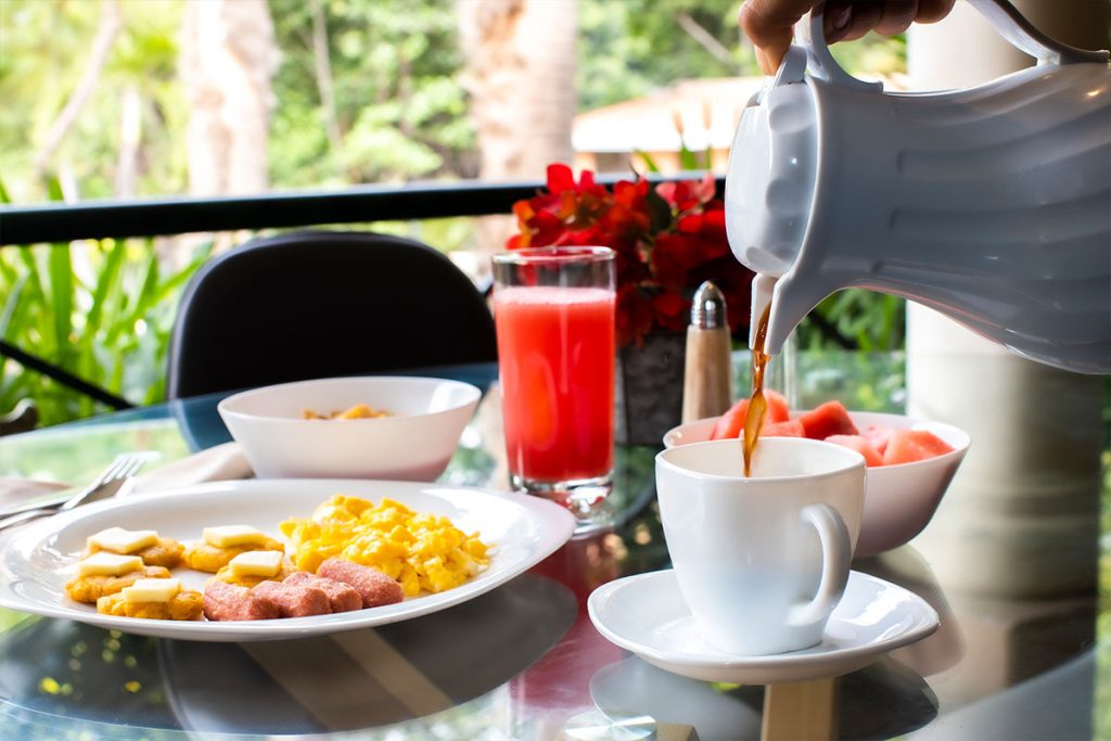 Desayuno - Hotel en urdesa