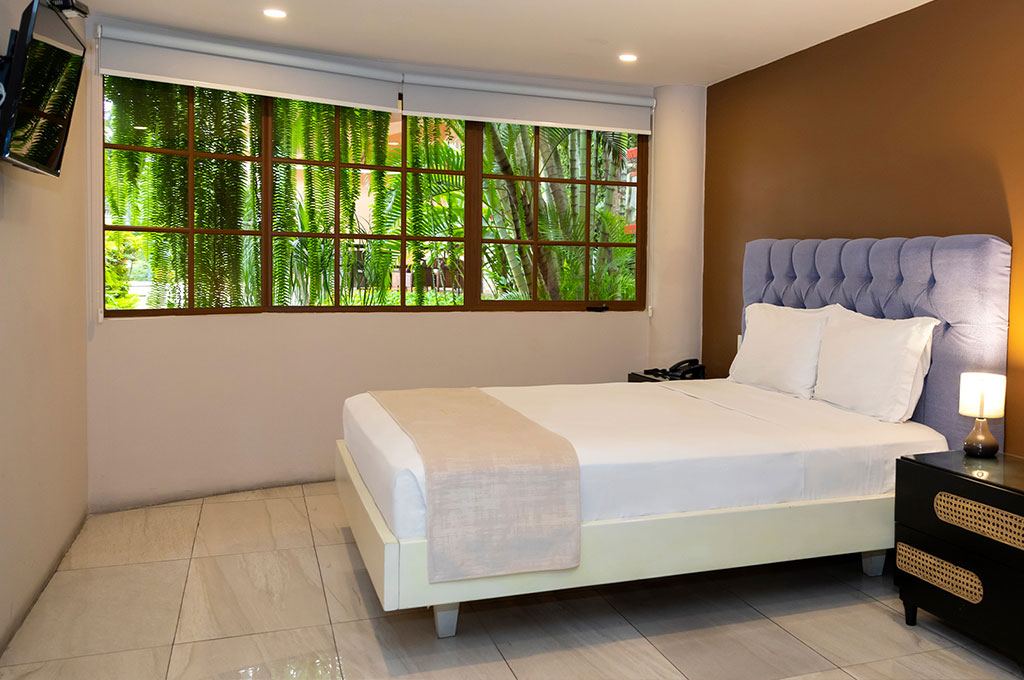 Room 03